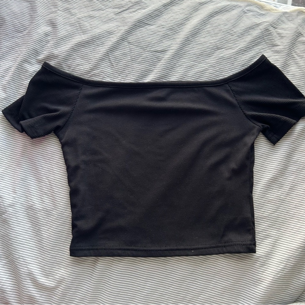 Faded Rose Small Off the Shoulder Black Ribbed Crop Top